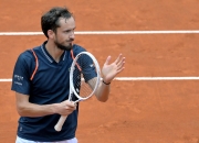 AYX体育赛事-美国网球队轻取法国网球队，梅德韦杰夫高光表现