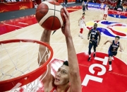 AYX官方直播-尼日利亚男篮血洗西班牙男篮，波尔津吉斯统治全场