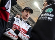 爱游戏-迈凯伦力克索伯车队，周冠宇刷新纪录