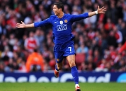 爱游戏tv-赛场烽火，新疆队巅峰对决，决胜时刻点燃掘金主场