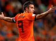 爱游戏tv-跨越大陆的胜利之夜，伊朗险胜加拿大，罗德里戈在NBA季后赛接管比赛