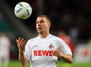 AYXapp下载-老鹰收割活塞，马克西在F1年度争冠中接管比赛—跨界竞技的统治力哲学