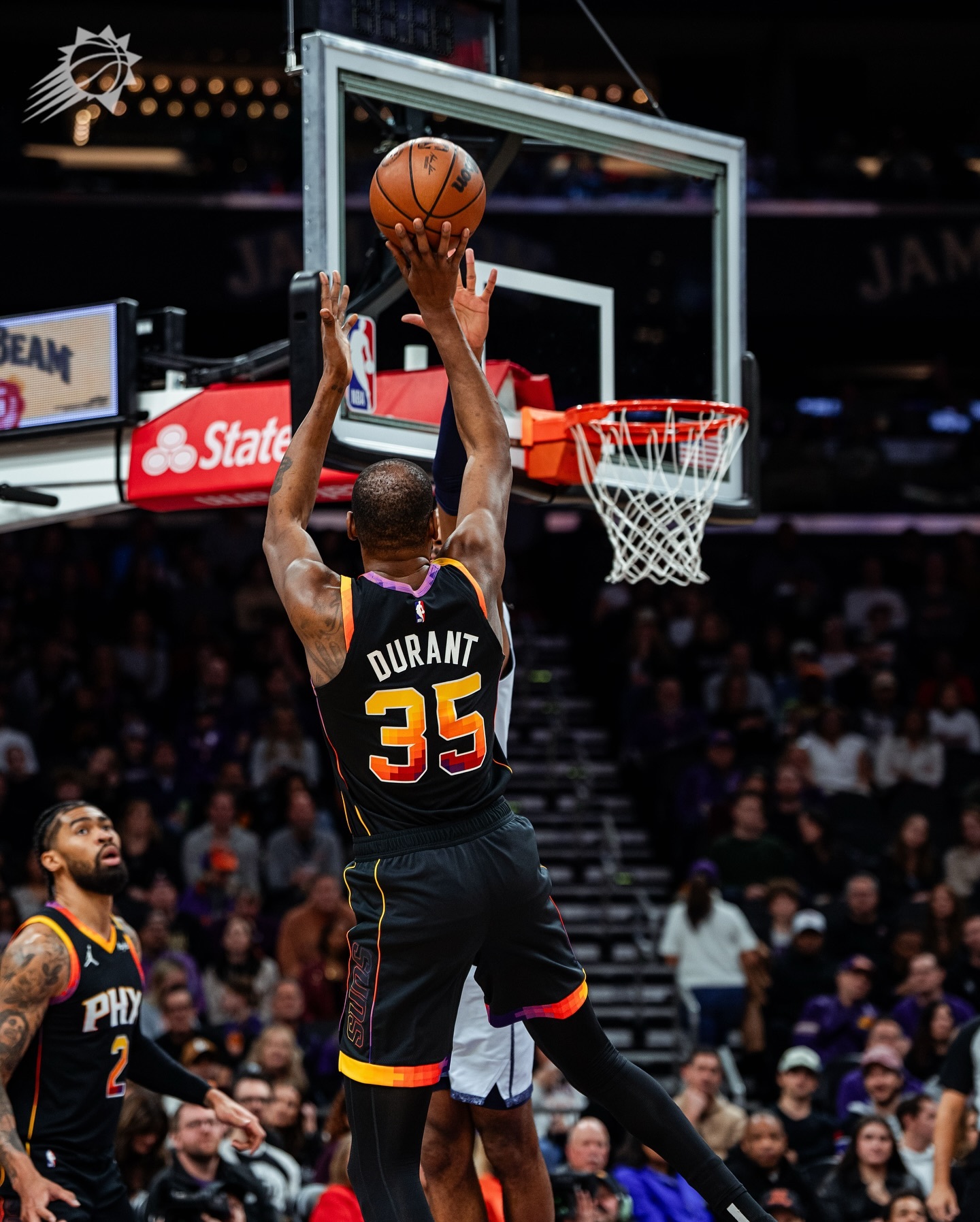 鹈鹕碾压太阳,保罗刷新纪录 鹈鹕碾压太阳,保罗刷新纪录