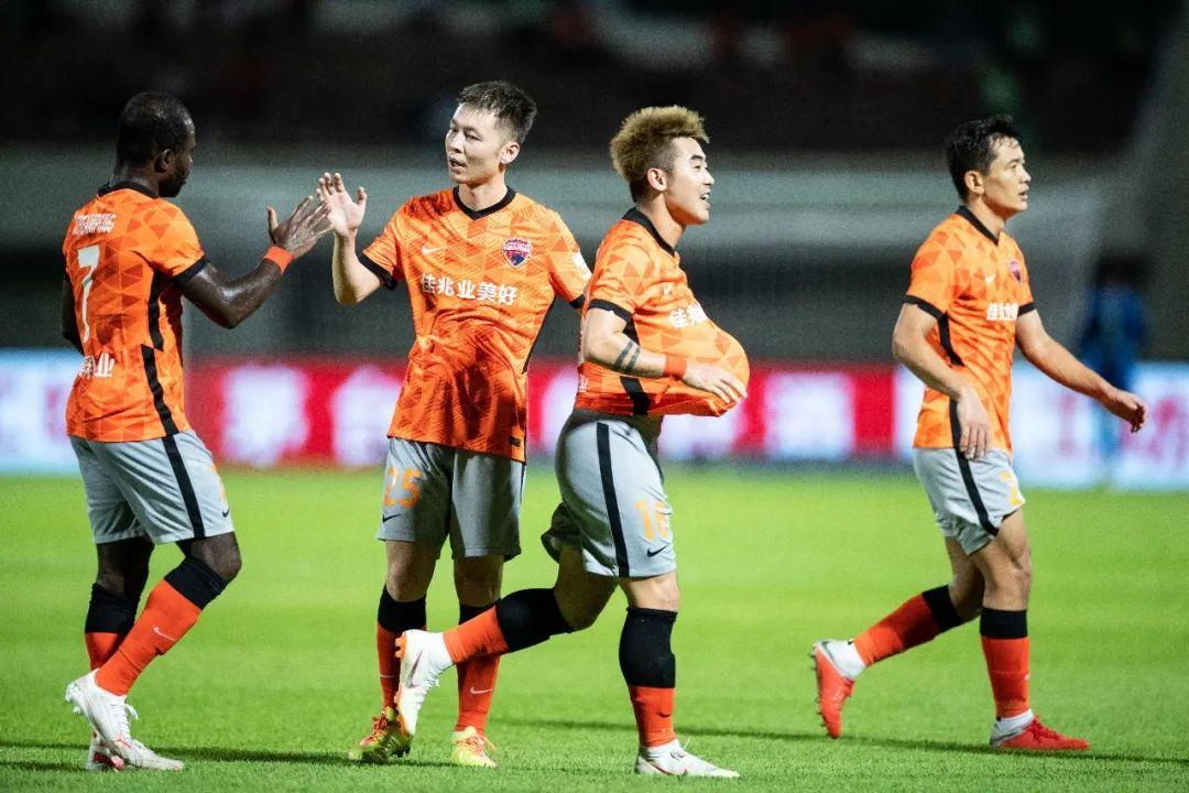 高耶恩队力克对手获得胜利晋级