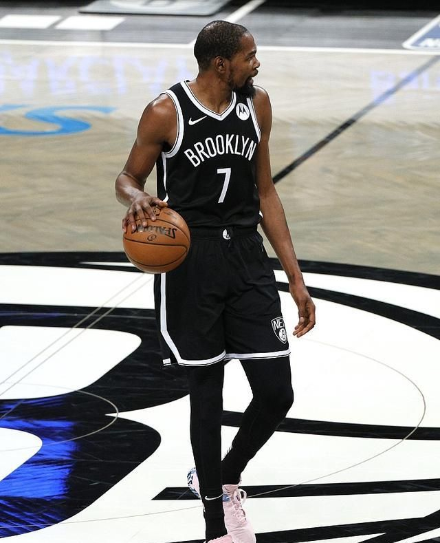 广东队鏖战福建队,杜兰特惊艳四座 广东队鏖战福建队,杜兰特惊艳四座