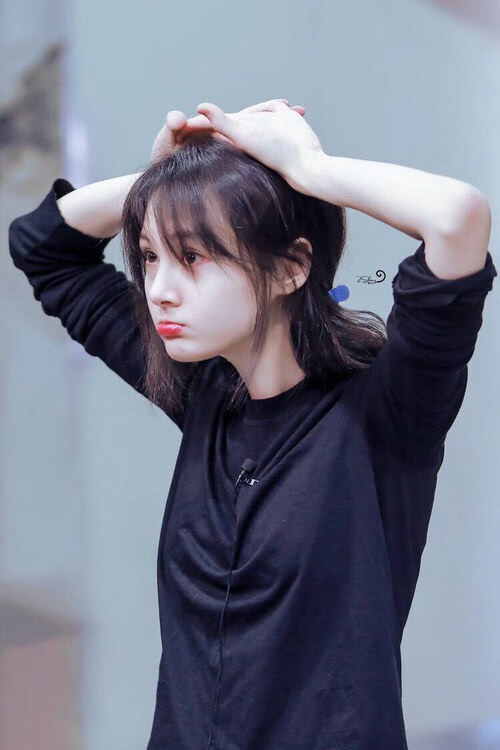 马赛终场奇迹，梅西一锤定音，绝境中绽放的王者光芒