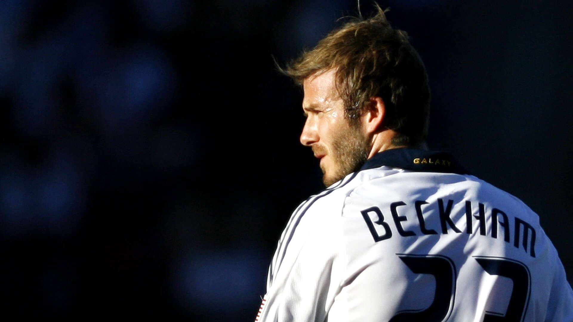 喀麦隆对阵阿尔及利亚,奥斯梅恩统治全场