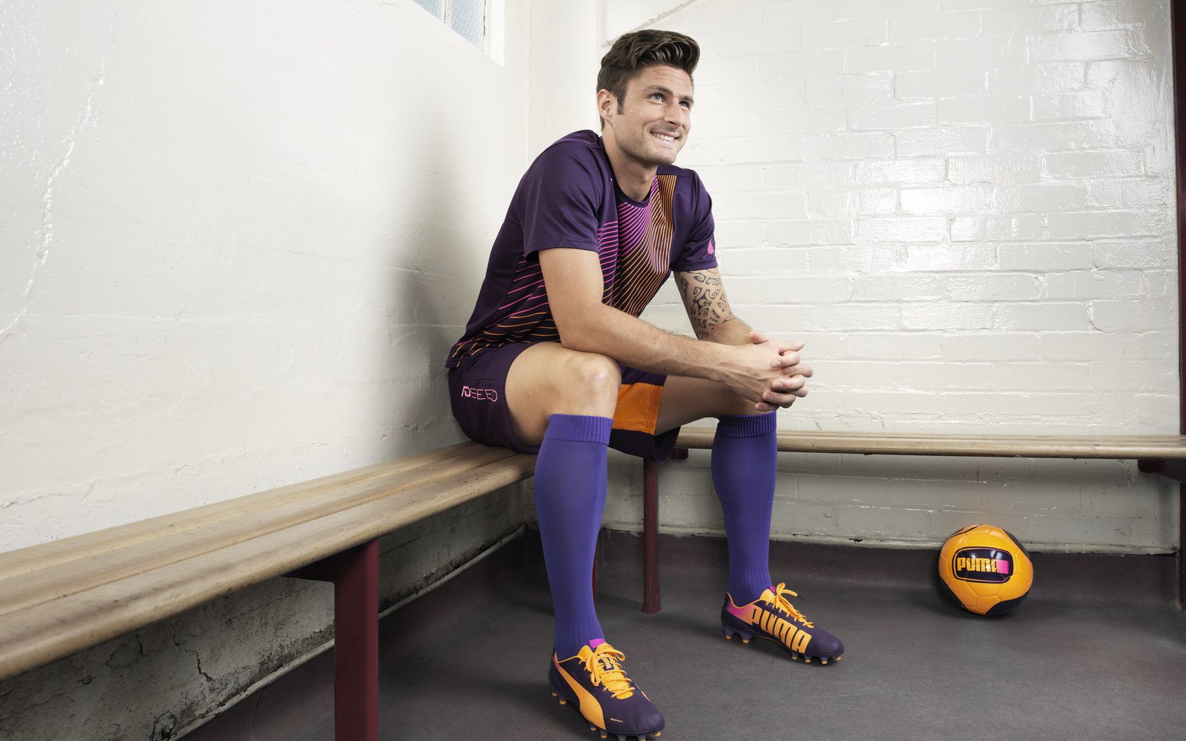 欧冠淘汰赛焦点战，巴西击溃几内亚